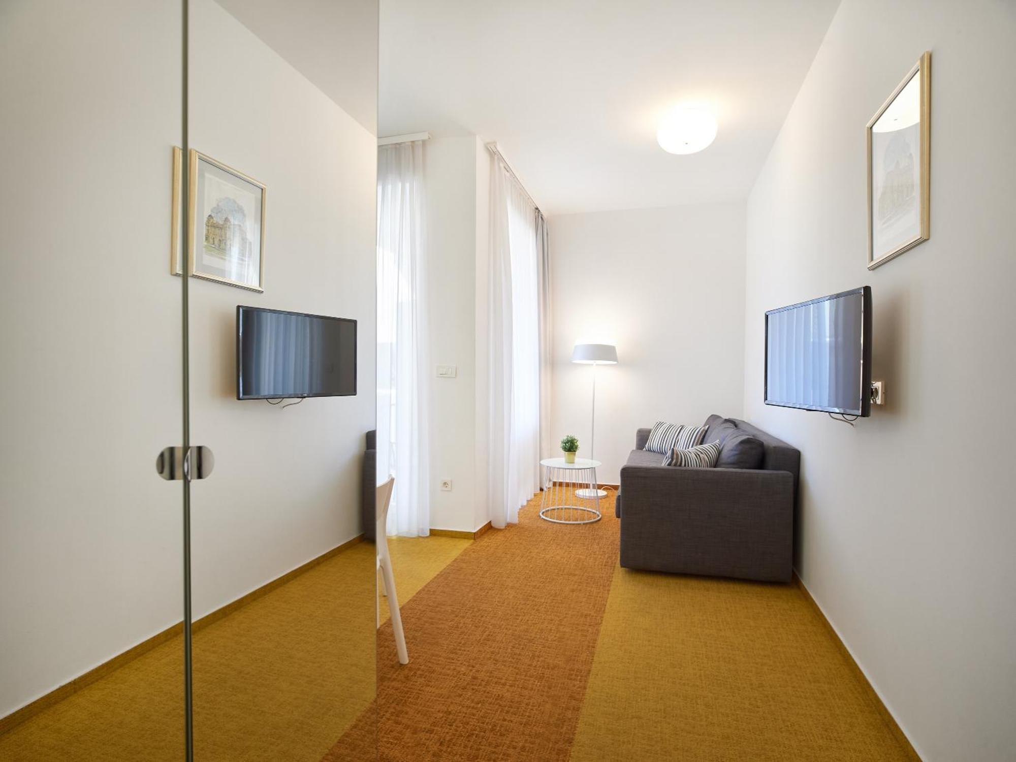 Apartment Skylux By Irundo